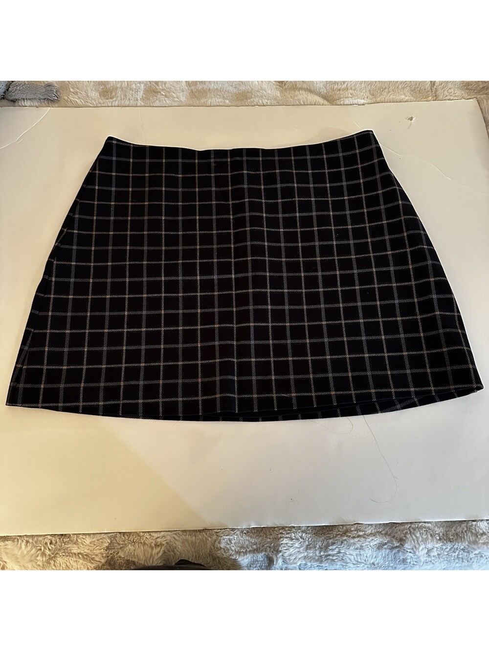 Express Women’s Size L Navy & Cream Plaid Knit Lined Mini A-Line Stretch Skirt
